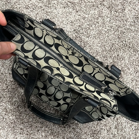 Coach purse - Picture 5 of 7